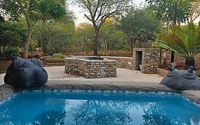 Eye Of Kruger - Spacious Holiday Home With Splash Pool And Boma